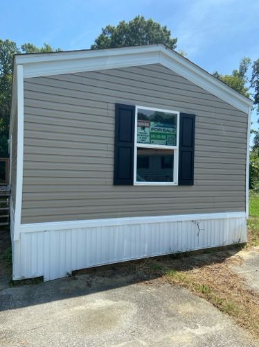 176 WENDY LEIGH CIR