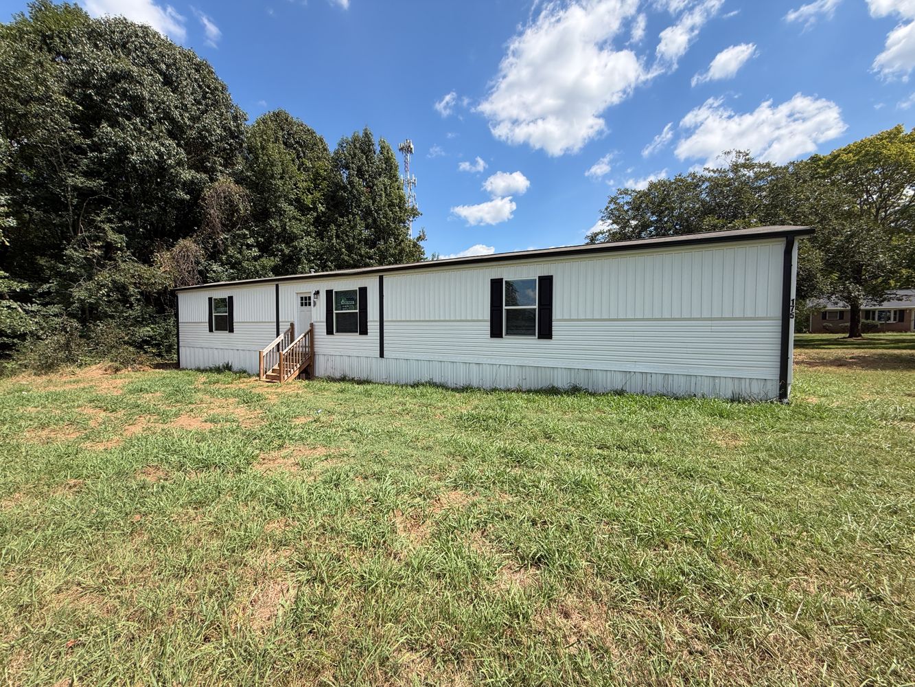 175 HOWARD LANE
