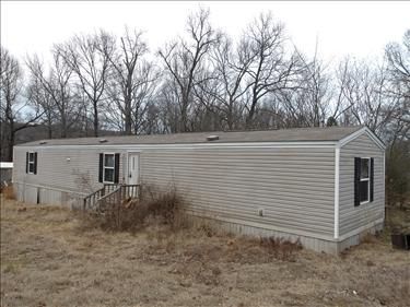17 ROYAL LN