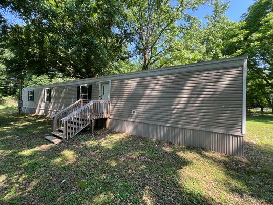 1404 STAMPS ST