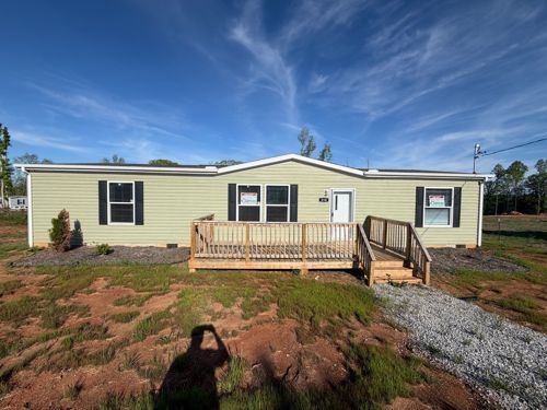 218 COMMUNITY DR