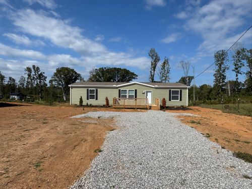 218 COMMUNITY DR