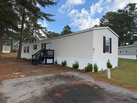 1104 DEEP RIVER CT